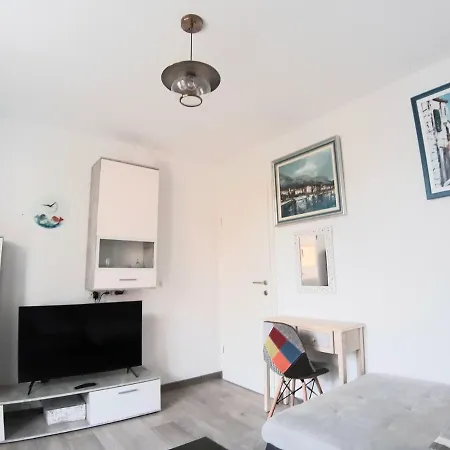 Enjoy Life 2+2, Center Apartament *