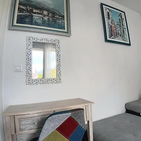 Apartment Enjoy Life 2+2, Center