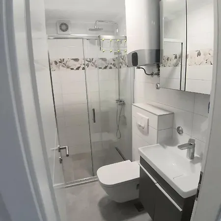 Enjoy Life 2+2, Center * Makarska