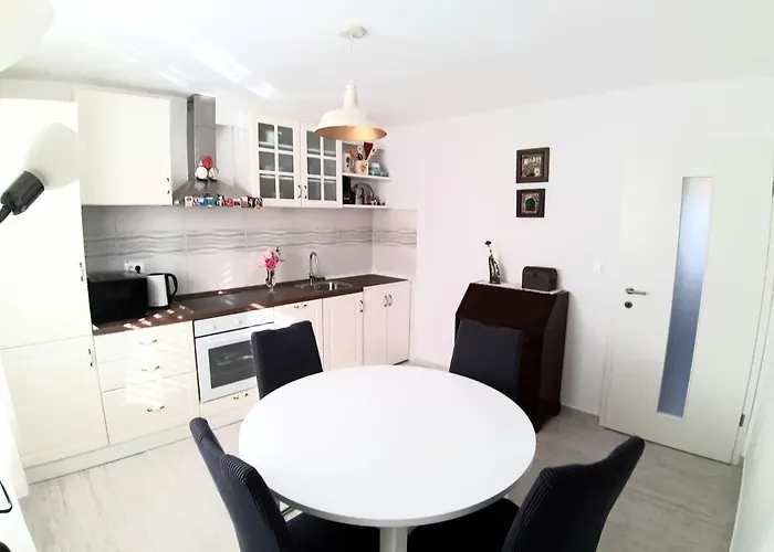 Apartment Enjoy Life 2+2, Center *