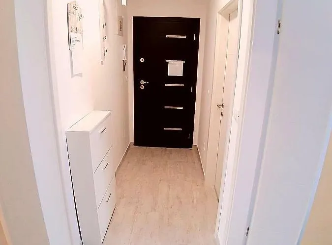 Enjoy Life 2+2, Center Apartment Makarska